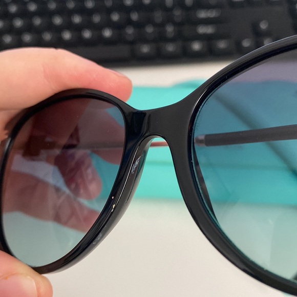 Tiffany & Co sunglasses model TF4178 - Picture 3 of 3